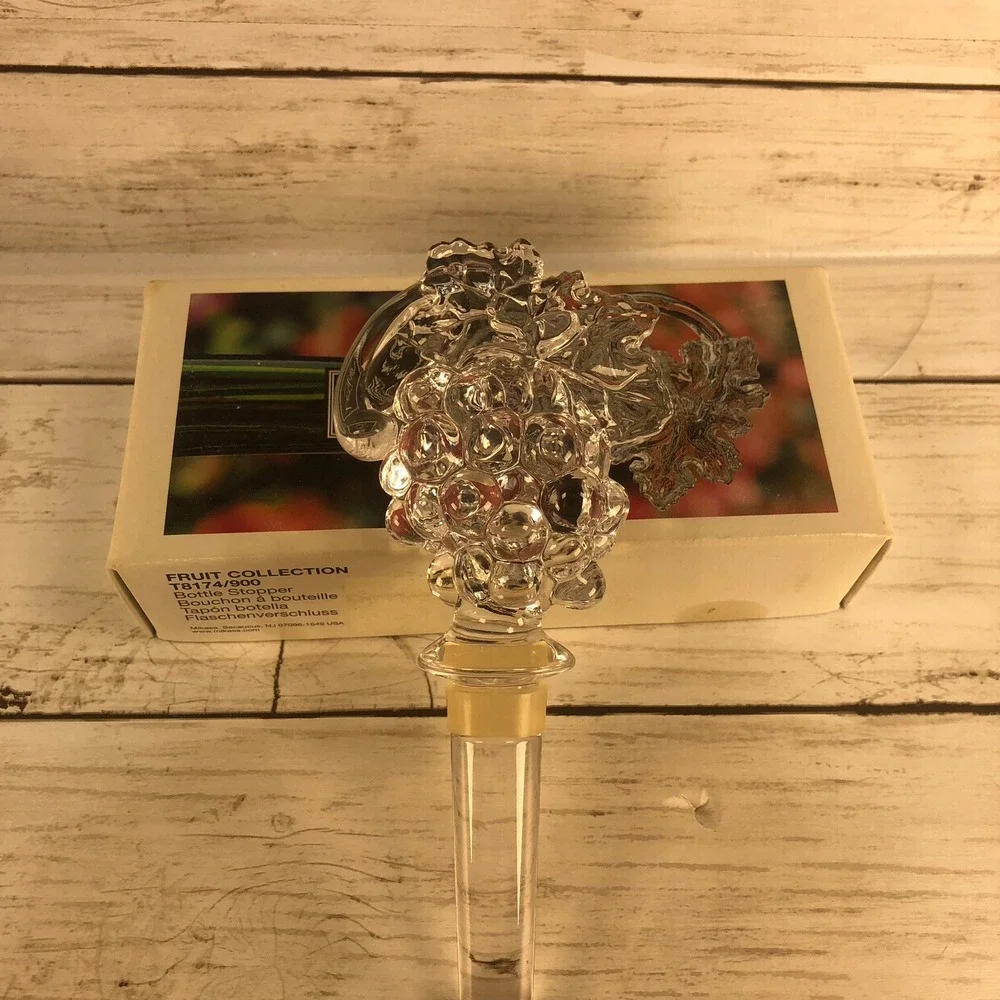 Mikasa Crystal Wine Bottle Stoppers Monterey & Fruit Collection Grapes Set of‎ 2